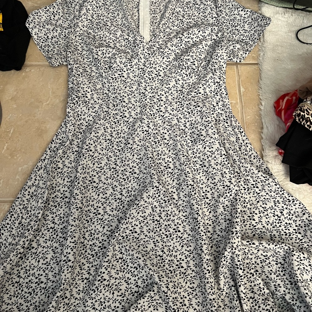 White Ditsy & Flowy Summer Dress